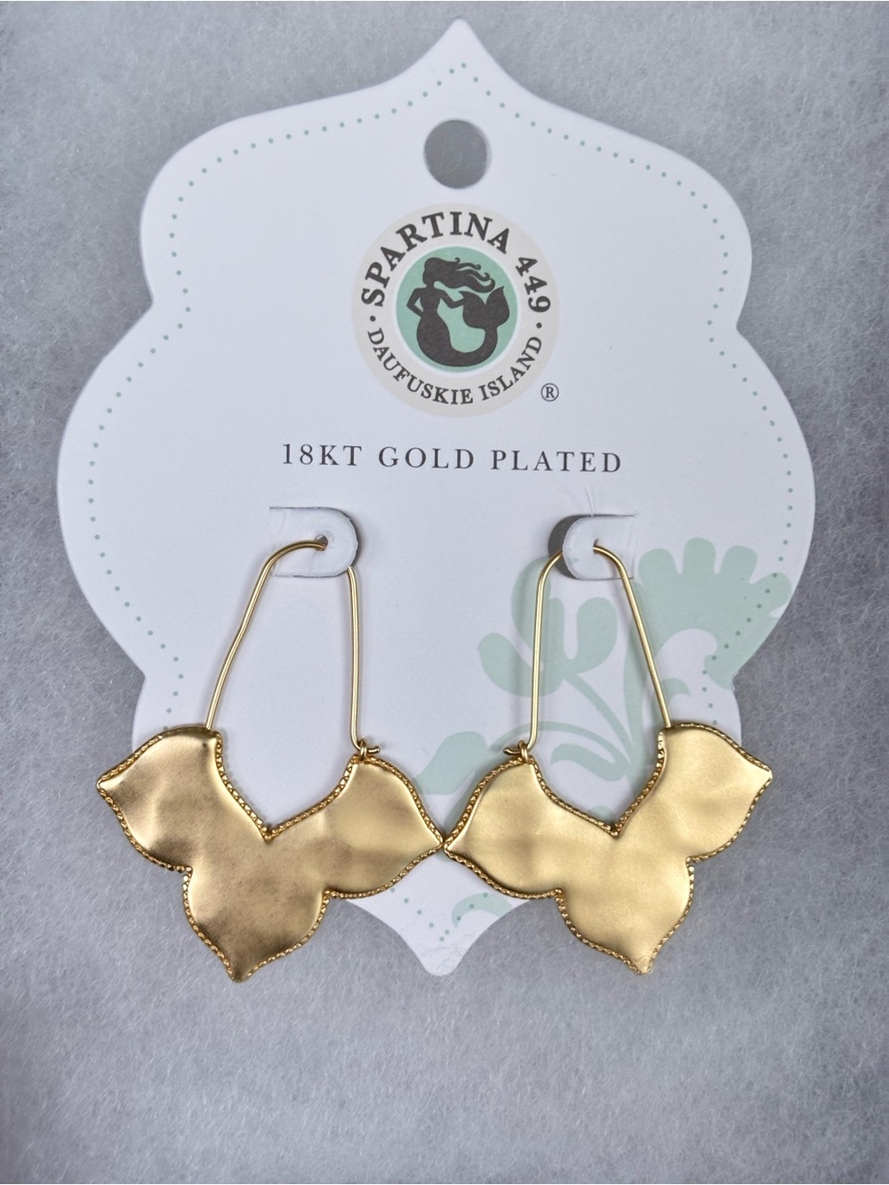 Spartina Richmond Hill Wire Hoop Gold Earrings NWT - Picture 4 of 5